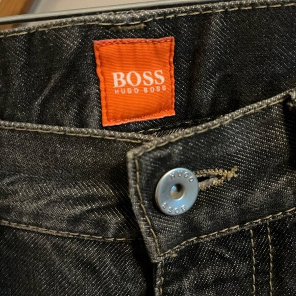 Hugo Boss denim black washed colourway perfect worked in 33X32 zipper fly - Picture 8 of 9